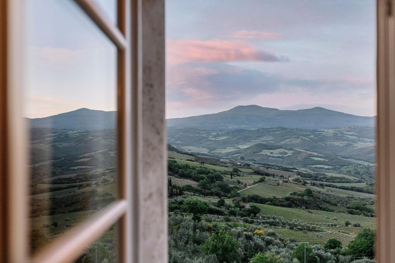 Corte Francigena مونتالشينو المظهر الخارجي الصورة