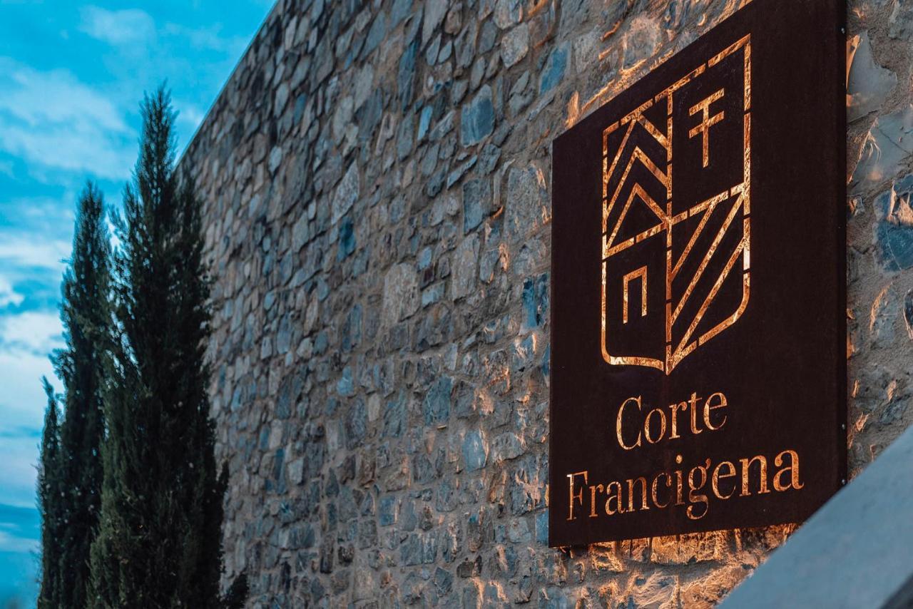 Corte Francigena مونتالشينو المظهر الخارجي الصورة